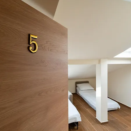 Palma 5 Premium Bed & Breakfast