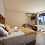 לינה וארוחת בוקר Palma 5 Premium 3*