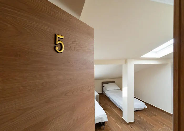 Palma 5 Premium Bed and Breakfast